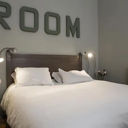 Casa de Férias Maison Standing Avec Jardin 10mn De Bordeaux Talence