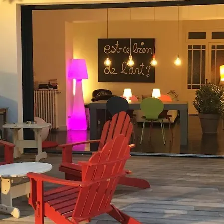 Holiday home Maison Standing Avec Jardin 10mn De Bordeaux