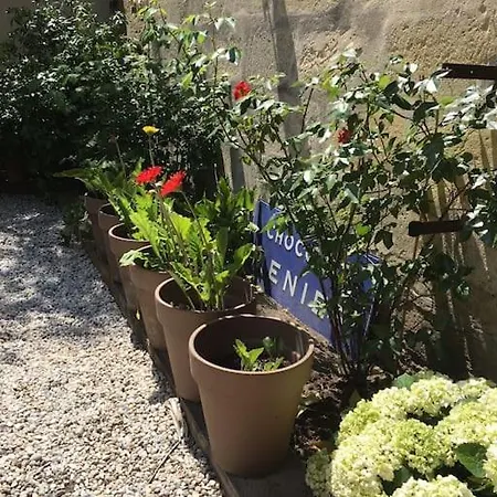 Casa de Férias Maison Standing Avec Jardin 10mn De Bordeaux Talence